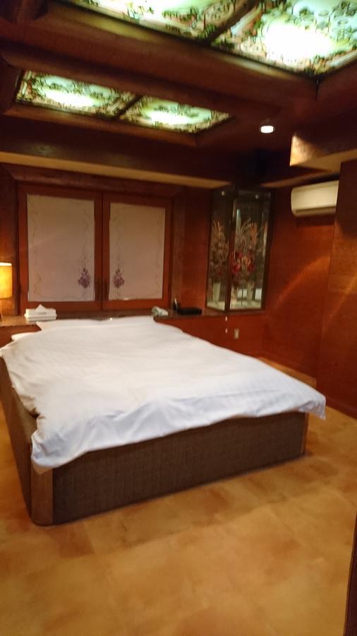 أوساكا Hotel Loire (Adults Only) المظهر الخارجي الصورة